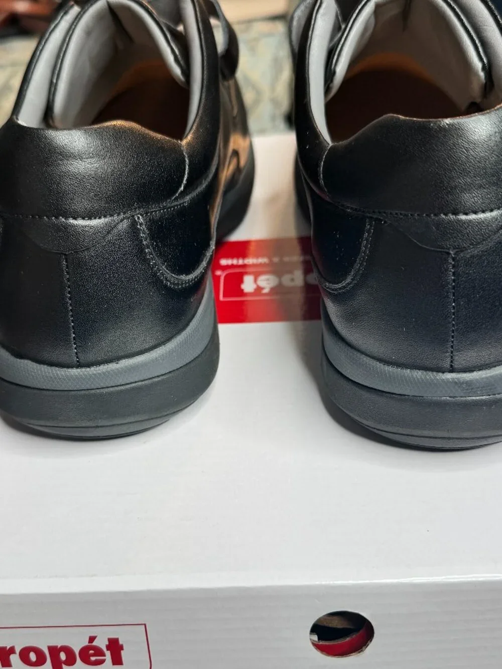 New w/Box Size 14 Propet Parker Men's Leather Loafer – Black